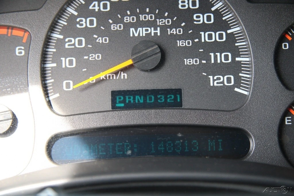 2004 GMC Yukon 2nd Gen - Image 17 of 21