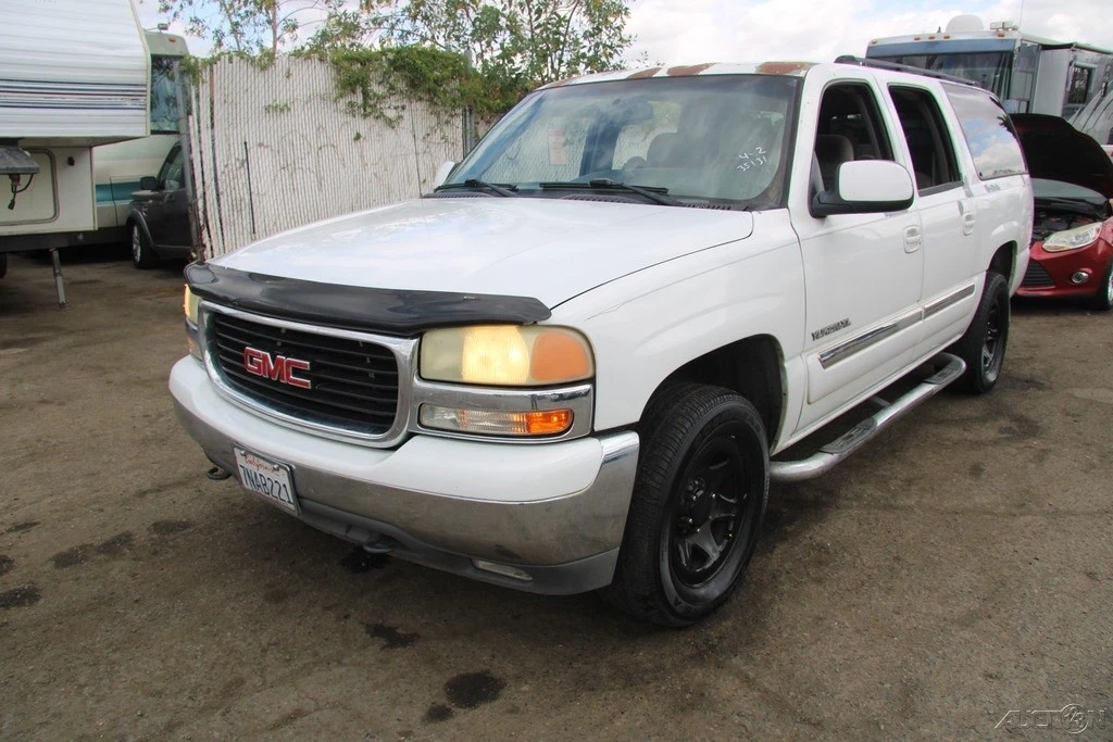 2004 GMC Yukon 2nd Gen - Image 2 of 21