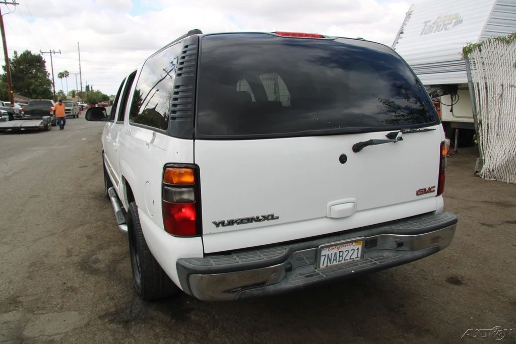 2004 GMC Yukon 2nd Gen - Image 6 of 21