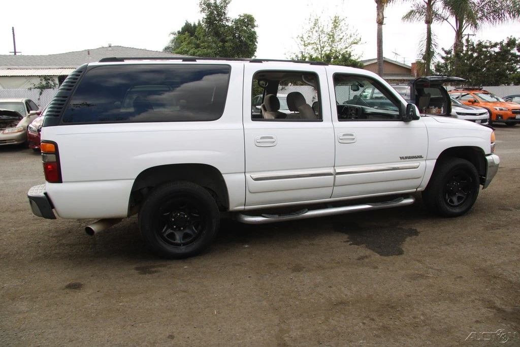 2004 GMC Yukon 2nd Gen - Image 9 of 21