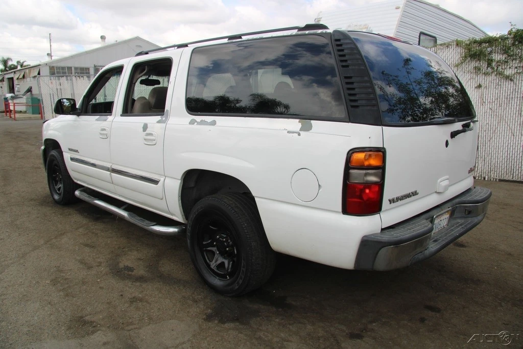 2004 GMC Yukon 2nd Gen - Image 5 of 21