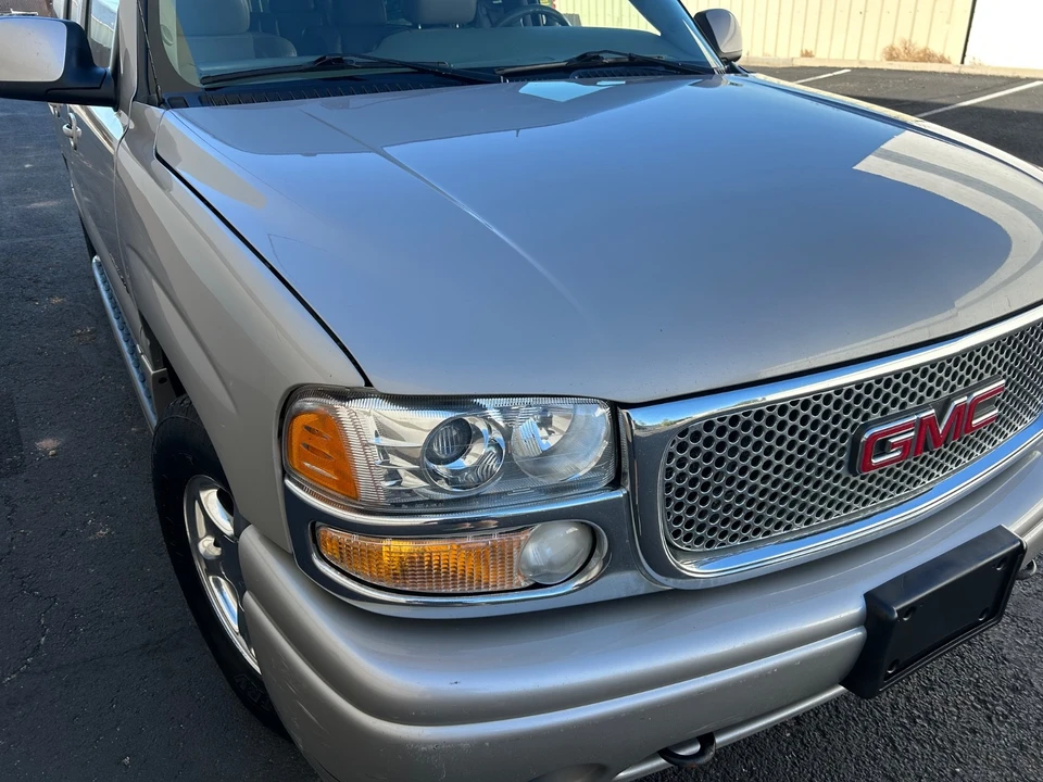 2004 GMC Yukon 2nd Gen - Image 9 of 21