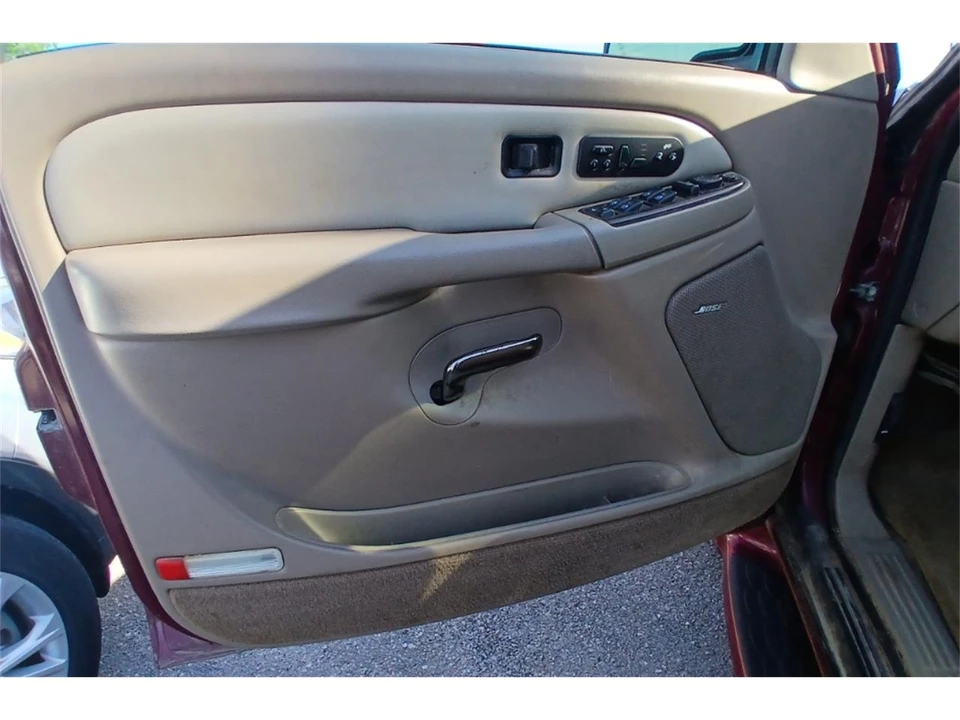 2004 GMC Yukon 2nd Gen - Image 23 of 29