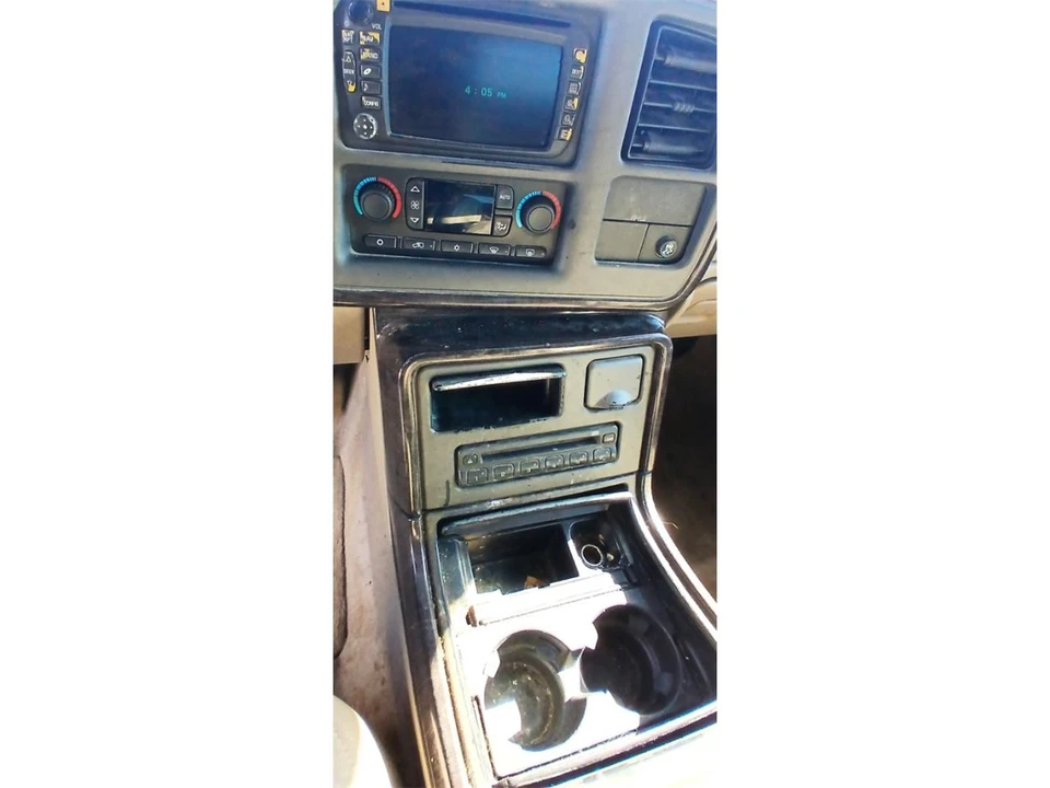 2004 GMC Yukon 2nd Gen - Image 25 of 29