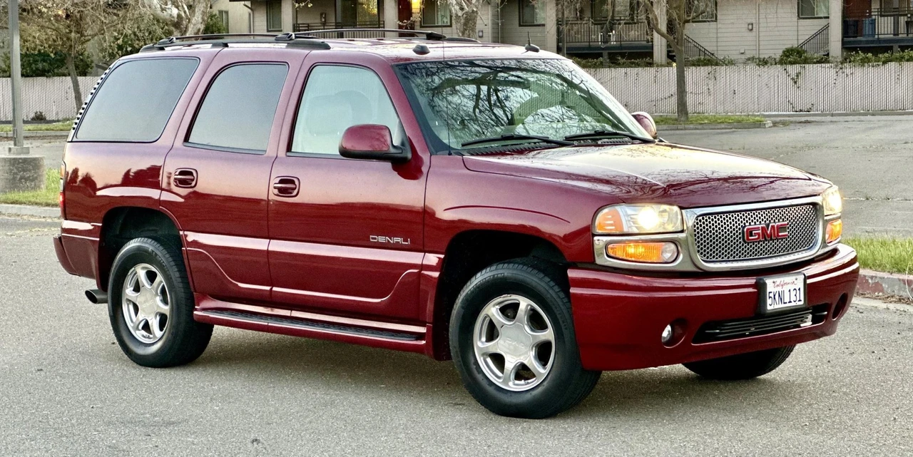 2004 GMC Yukon 2nd Gen - Image 26 of 31