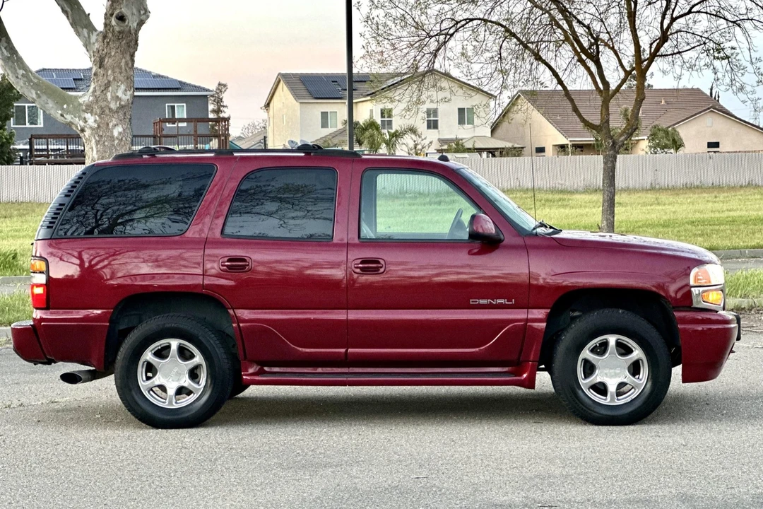 2004 GMC Yukon 2nd Gen - Image 8 of 31