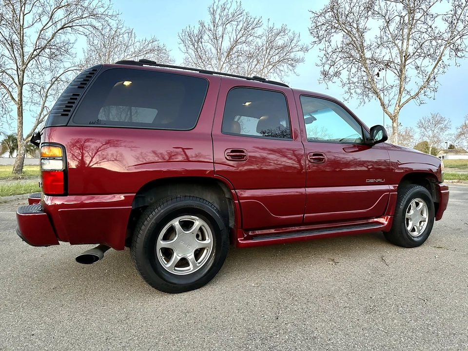 2004 GMC Yukon 2nd Gen - Image 10 of 31