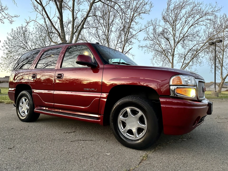 2004 GMC Yukon 2nd Gen - Image 7 of 31