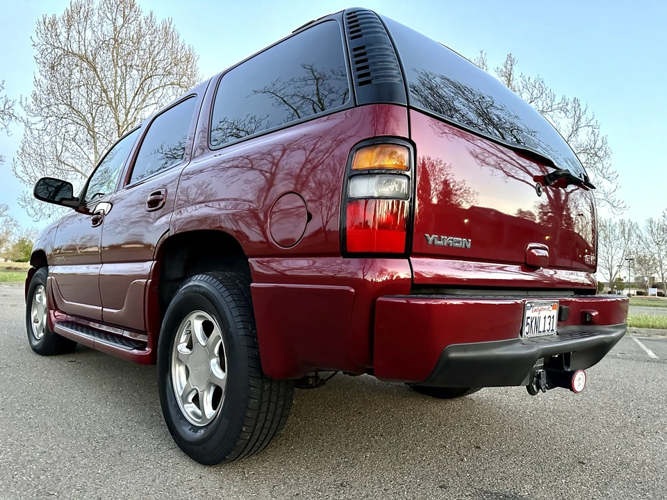 2004 GMC Yukon 2nd Gen - Image 18 of 31