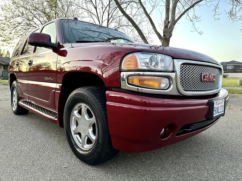 2004 GMC Yukon 2nd Gen - Image 3 of 31