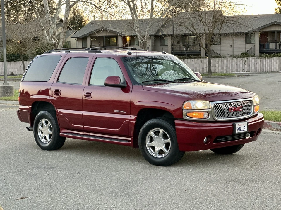 2004 GMC Yukon 2nd Gen - Image 28 of 31