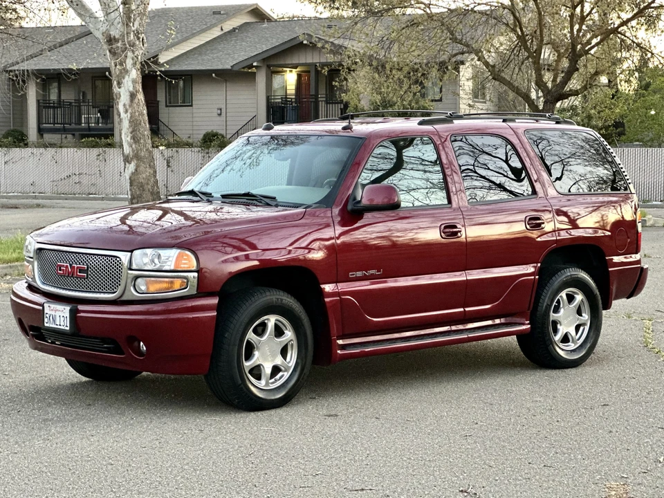 2004 GMC Yukon 2nd Gen - Image 21 of 31