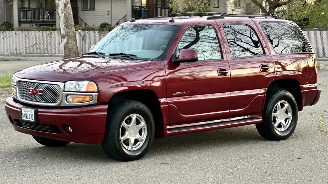 2004 GMC Yukon 2nd Gen - Image 22 of 31