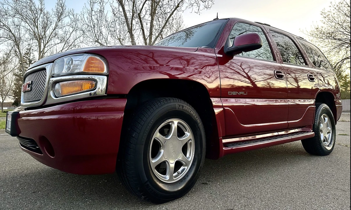 2004 GMC Yukon 2nd Gen - Image 20 of 31