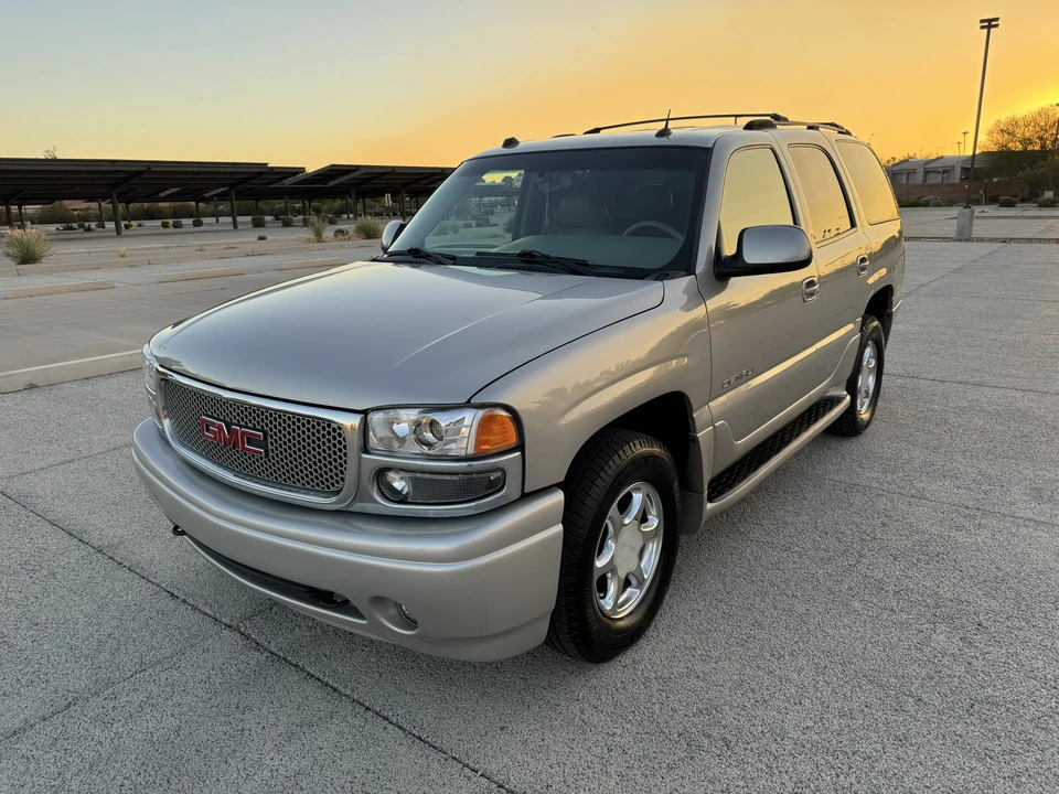 2004 GMC Yukon 2nd Gen - Image 7 of 31