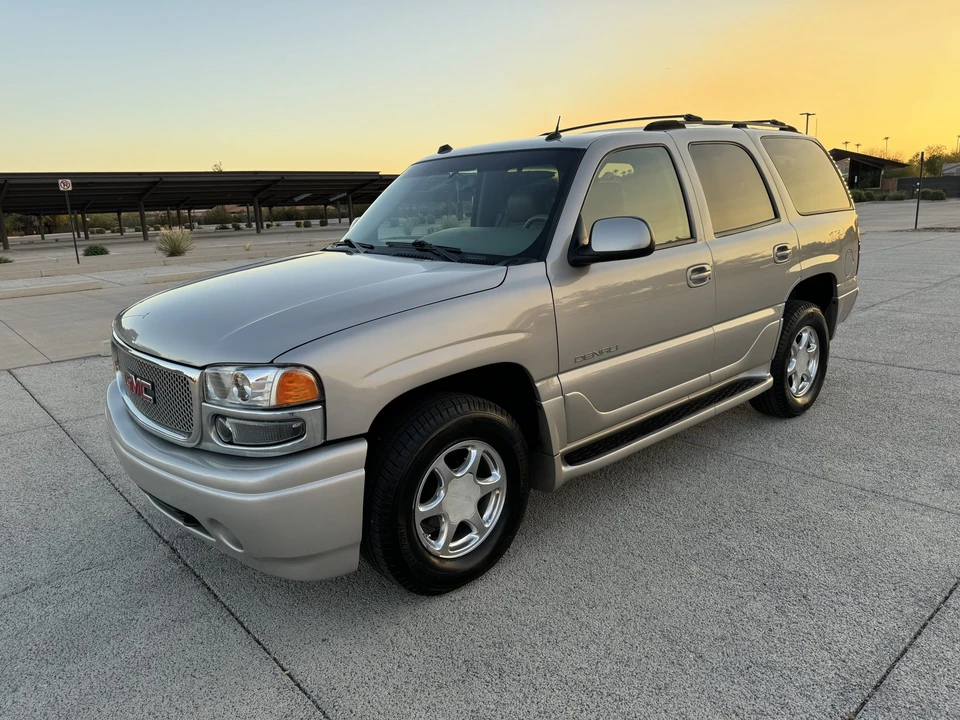 2004 GMC Yukon 2nd Gen - Image 15 of 31