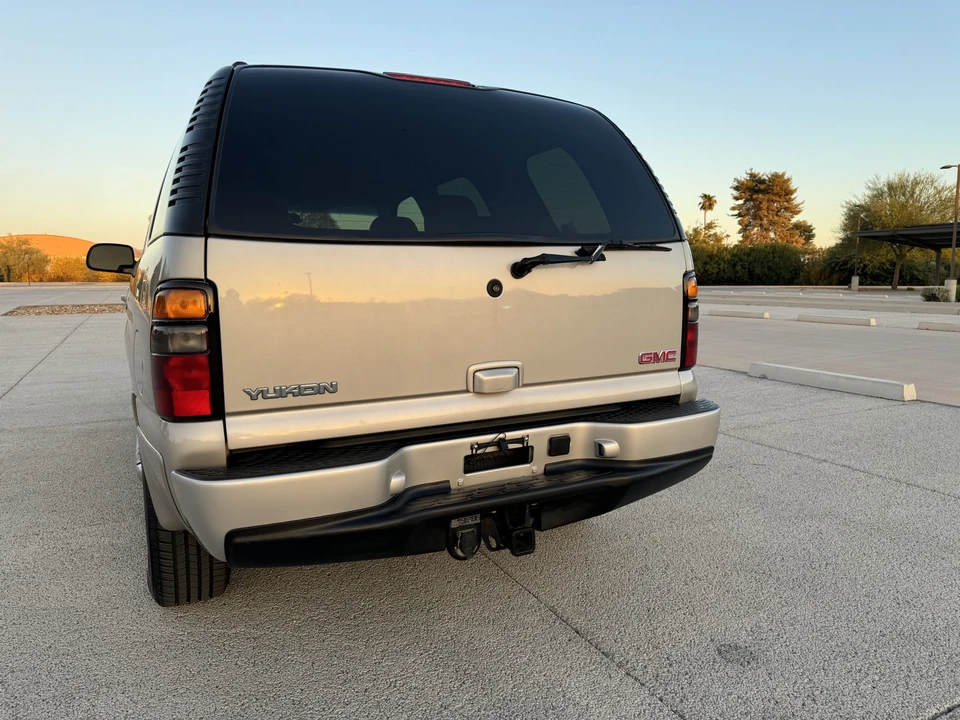 2004 GMC Yukon 2nd Gen - Image 24 of 31