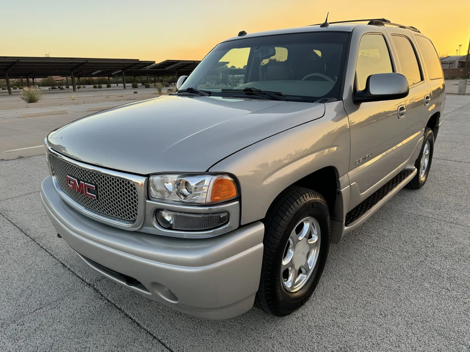 2004 GMC Yukon 2nd Gen - Image 9 of 31