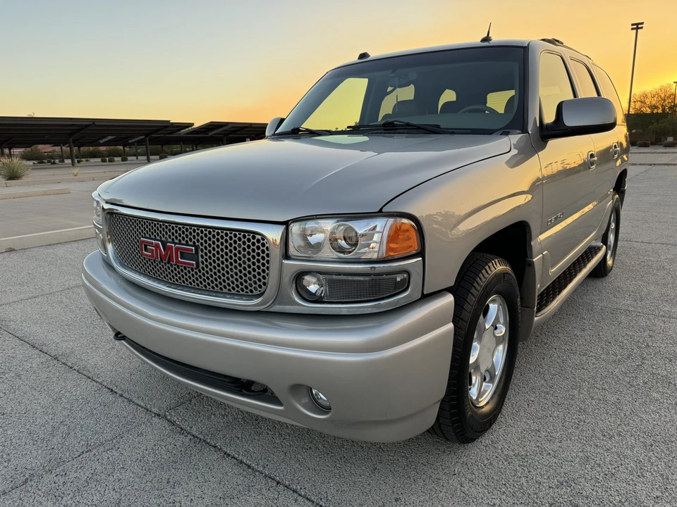 2004 GMC Yukon 2nd Gen - Image 4 of 31