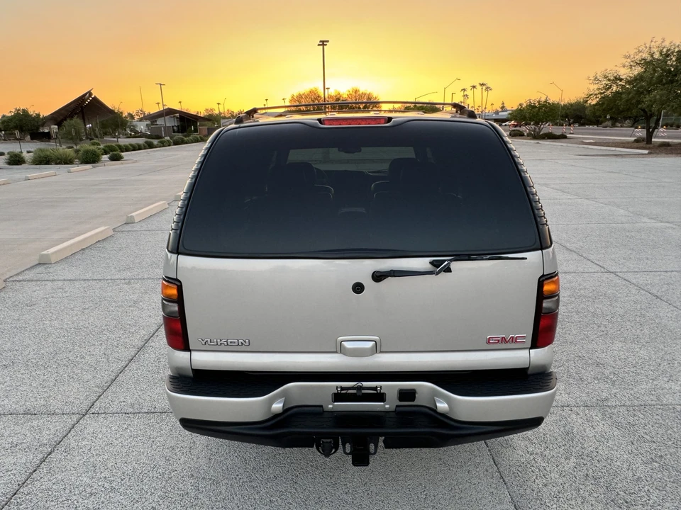 2004 GMC Yukon 2nd Gen - Image 28 of 31