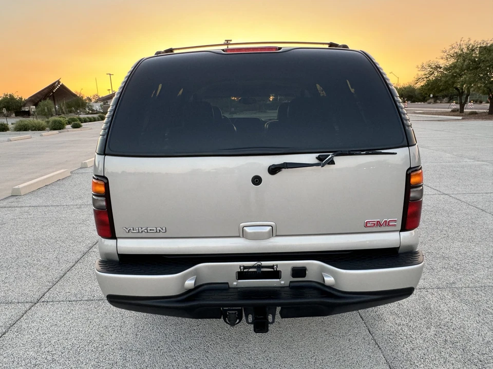 2004 GMC Yukon 2nd Gen - Image 29 of 31