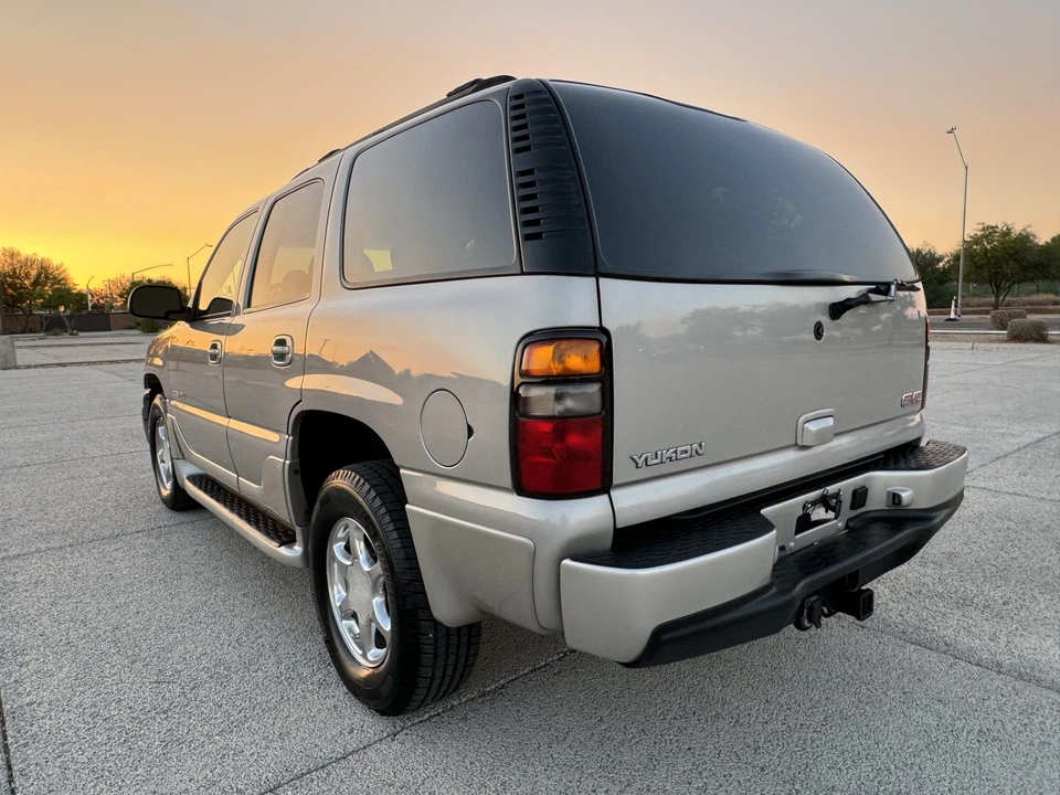 2004 GMC Yukon 2nd Gen - Image 18 of 31