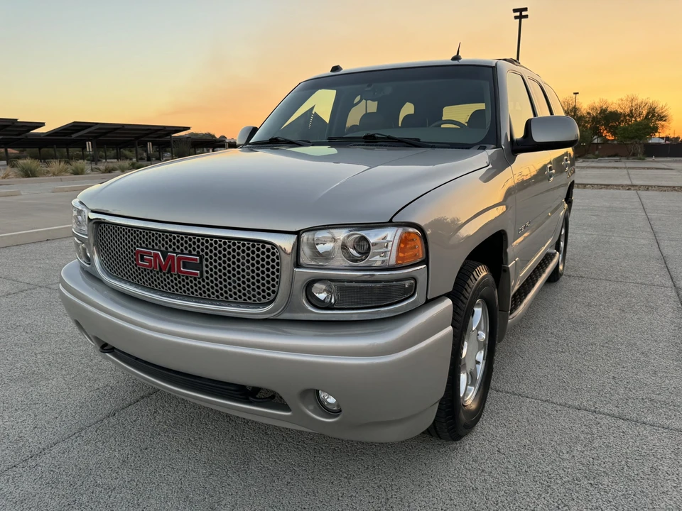 2004 GMC Yukon 2nd Gen - Image 3 of 31