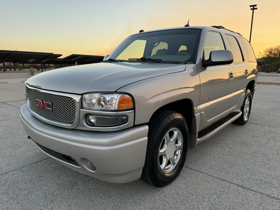 2004 GMC Yukon 2nd Gen - Image 8 of 31