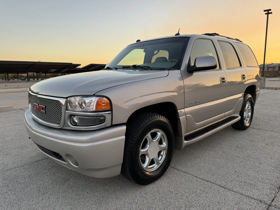 2004 GMC Yukon 2nd Gen - Image 12 of 31