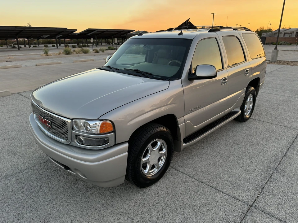 2004 GMC Yukon 2nd Gen - Image 11 of 31