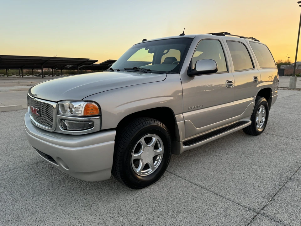 2004 GMC Yukon 2nd Gen - Image 13 of 31