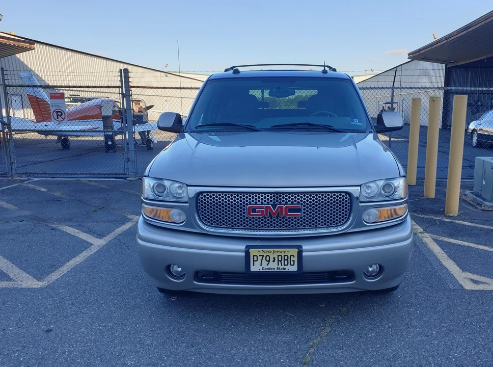 2004 GMC Yukon 2nd Gen - Image 17 of 31