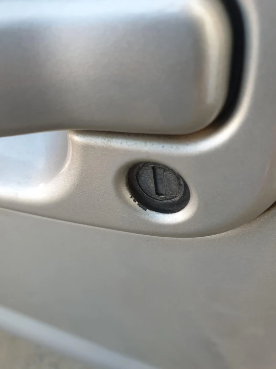 2004 GMC Yukon 2nd Gen - Image 23 of 31
