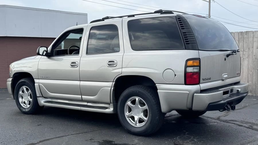 2004 GMC Yukon 2nd Gen - Image 5 of 7