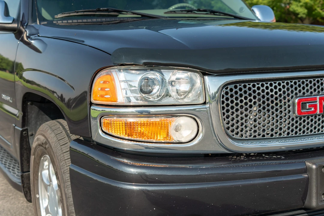 2004 GMC Yukon 2nd Gen - Image 9 of 31