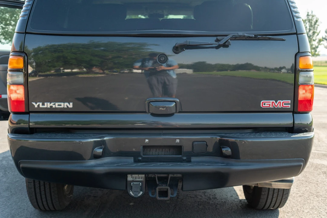 2004 GMC Yukon 2nd Gen - Image 13 of 31