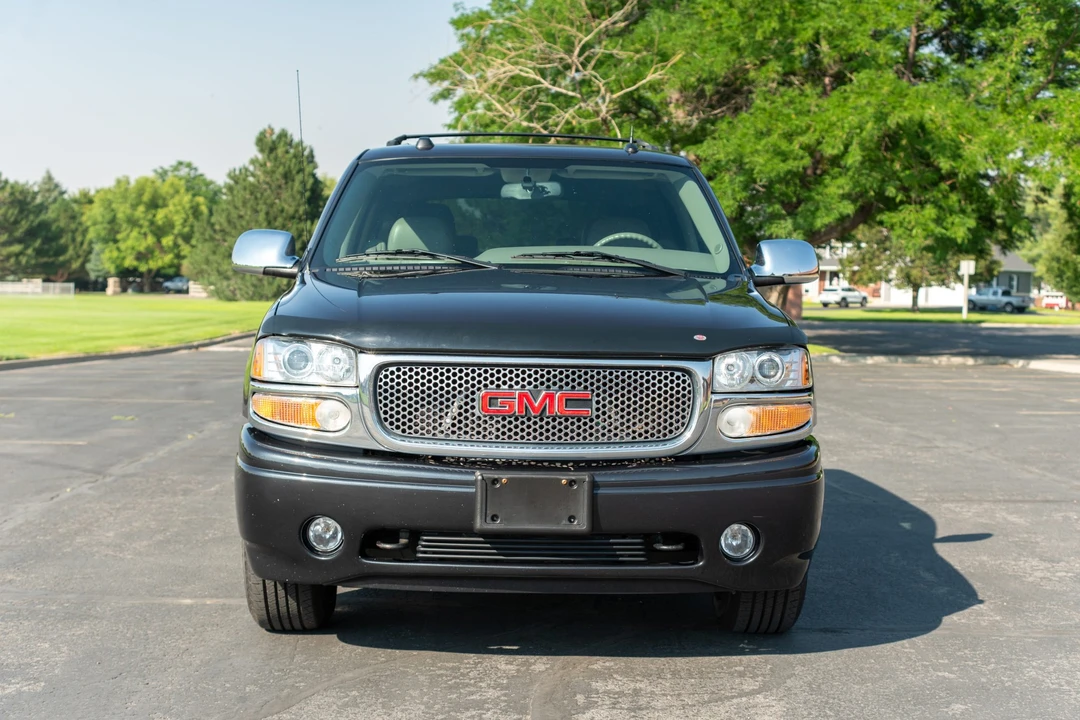 2004 GMC Yukon 2nd Gen - Image 7 of 31