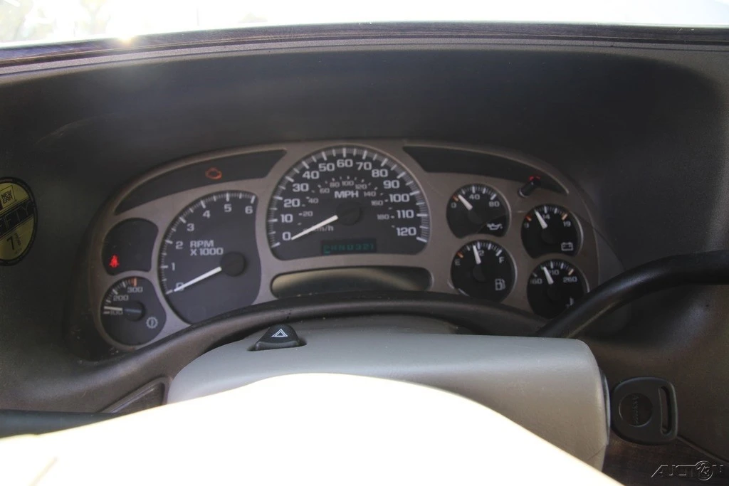 2004 GMC Yukon 2nd Gen - Image 20 of 21