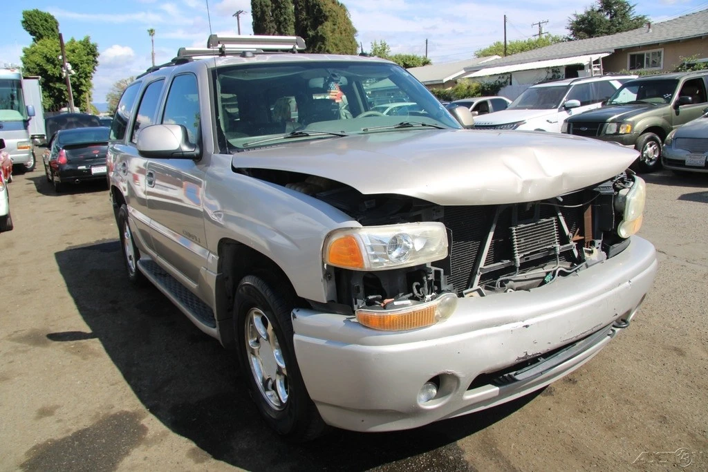 2004 GMC Yukon 2nd Gen - Image 12 of 21