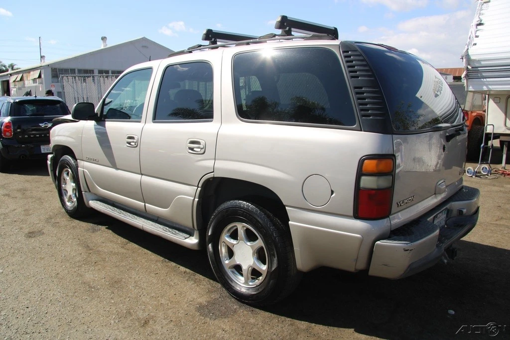 2004 GMC Yukon 2nd Gen - Image 6 of 21