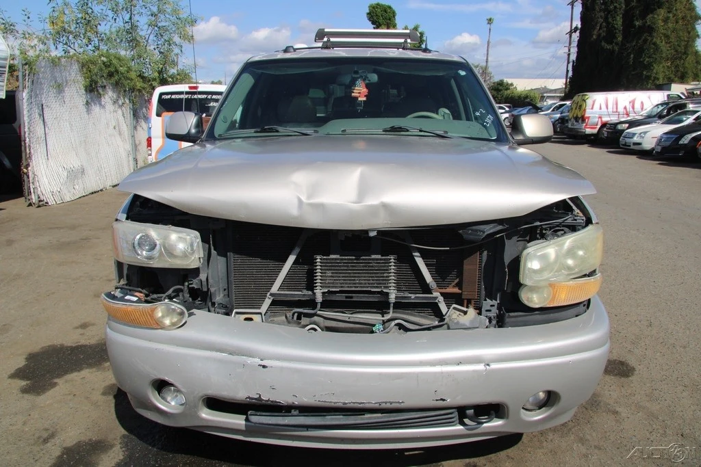 2004 GMC Yukon 2nd Gen - Image 13 of 21
