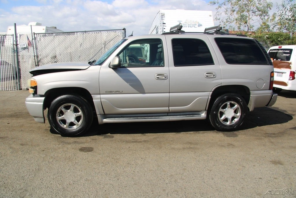 2004 GMC Yukon 2nd Gen - Image 5 of 21
