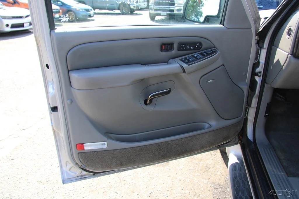 2004 GMC Yukon 2nd Gen - Image 16 of 21