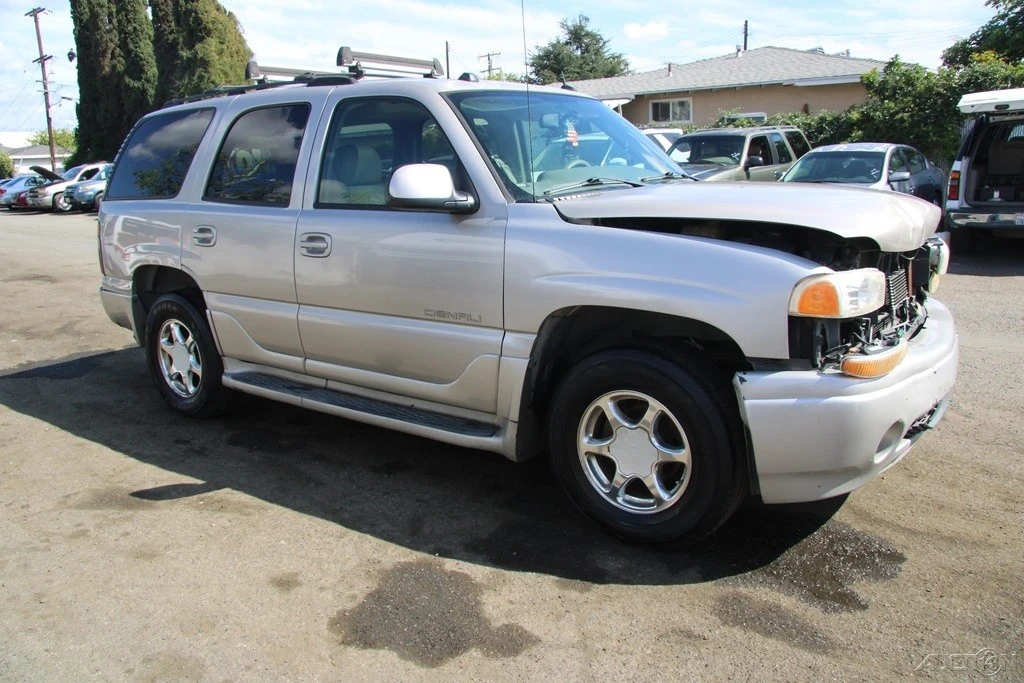 2004 GMC Yukon 2nd Gen - Image 11 of 21