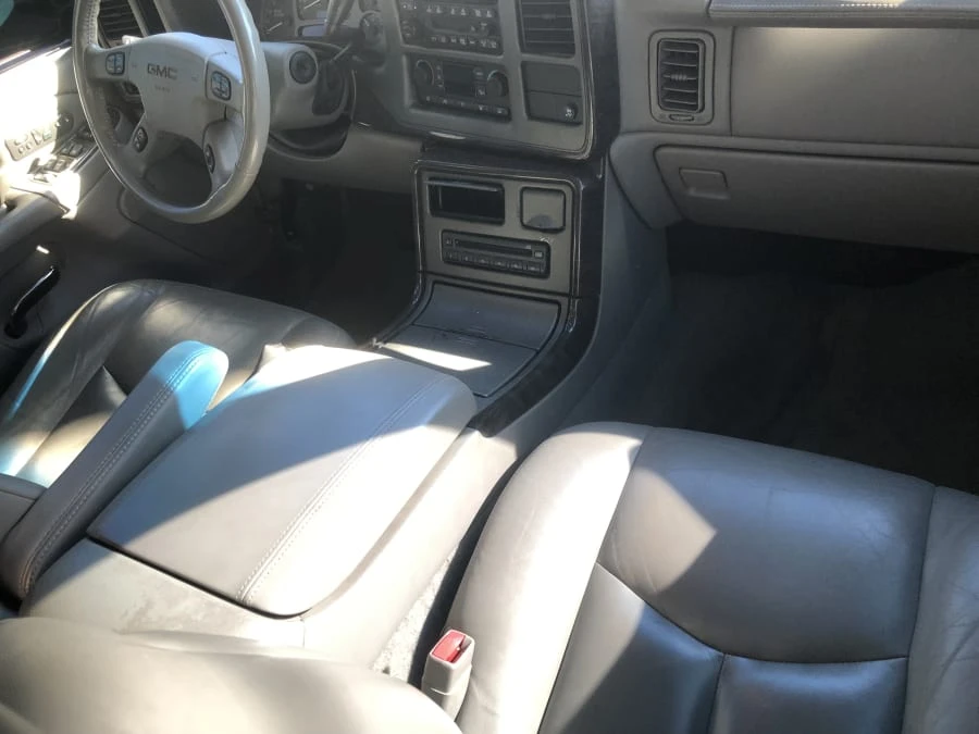 2004 GMC Yukon 2nd Gen - Image 3 of 7