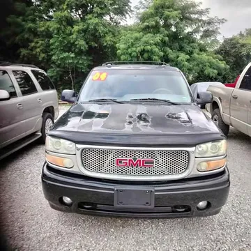 2004 GMC Yukon Denali
