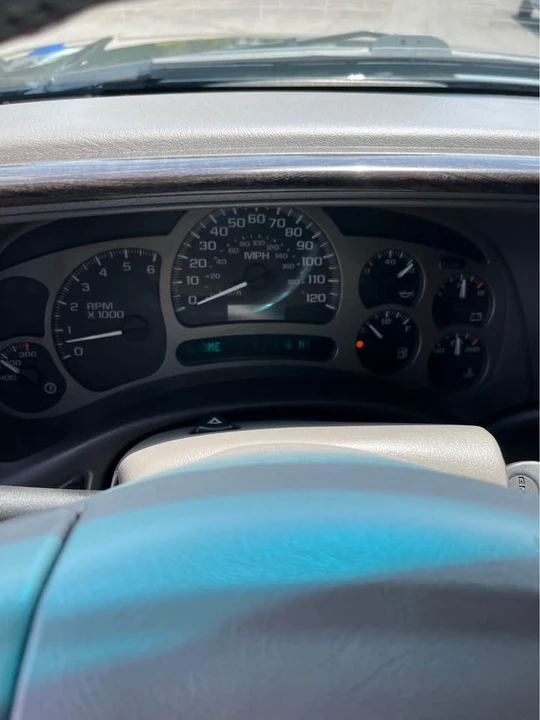 2004 GMC Yukon 2nd Gen - Image 12 of 13