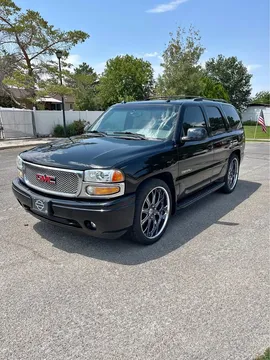 2004 GMC Yukon Denali Sport Utility 4D