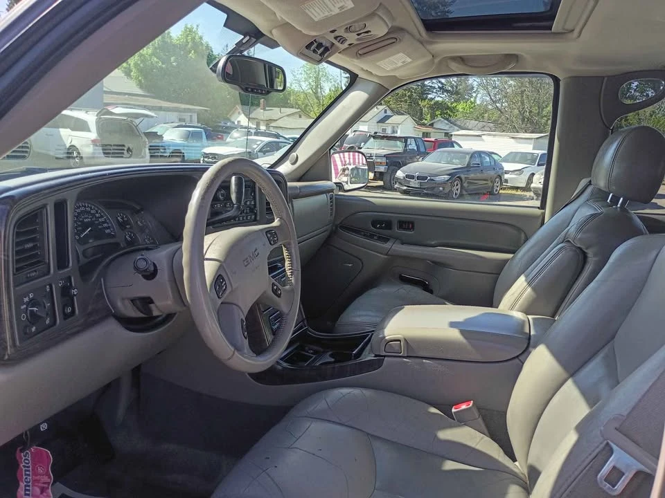 2004 GMC Yukon 2nd Gen - Image 6 of 11