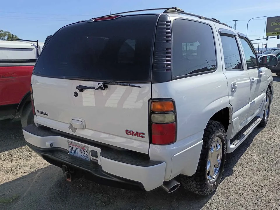 2004 GMC Yukon 2nd Gen - Image 4 of 11